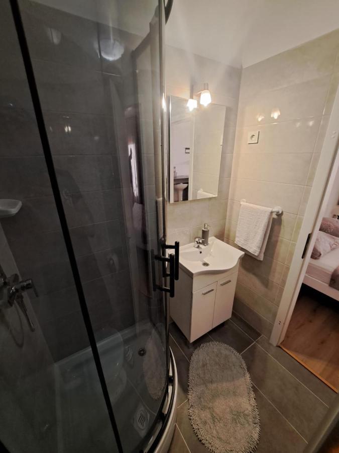 Apartman Venci *